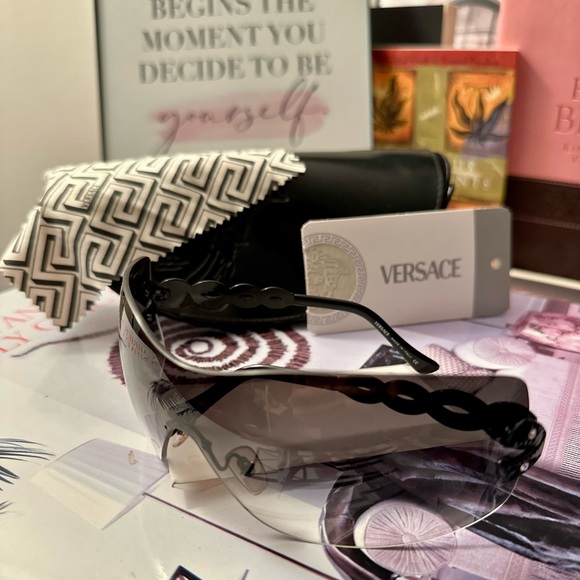 Vintage Versace Sunglasses with Medusa Head Logo and Swarovski Crystals - Picture 6 of 11